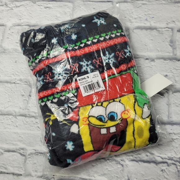 NWT SpongeBob Christmas Catching Snowflake Sweatshirt Juniors size Small - Picture 3 of 6